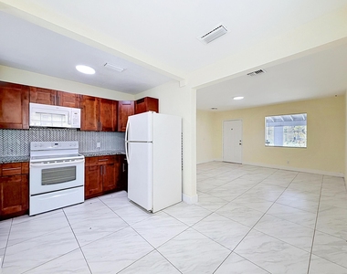 2037 Washington Street - Photo Thumbnail 15