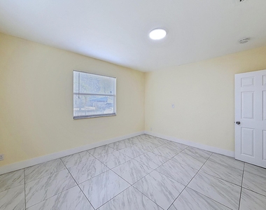 2037 Washington Street - Photo Thumbnail 13