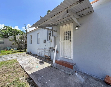 2037 Washington Street - Photo Thumbnail 16