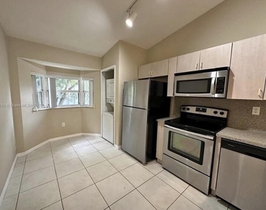 1250 Se 26th Street - Photo Thumbnail 2