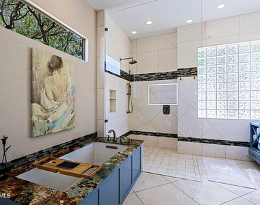 6280 E Amber Sun Drive - Photo Thumbnail 31