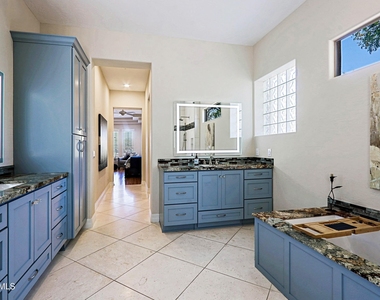 6280 E Amber Sun Drive - Photo Thumbnail 30