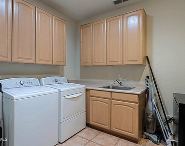 6280 E Amber Sun Drive - Photo Thumbnail 41