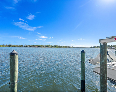 12140 Se Indian River Drive N - Photo Thumbnail 13