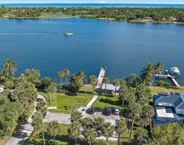12140 Se Indian River Drive N - Photo Thumbnail 10