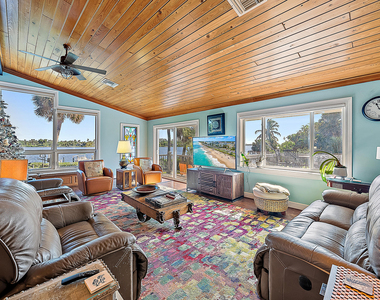 12140 Se Indian River Drive N - Photo Thumbnail 15