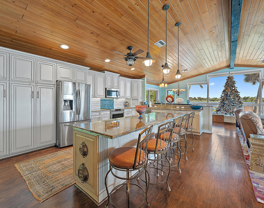 12140 Se Indian River Drive N - Photo Thumbnail 16