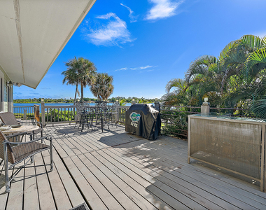 12140 Se Indian River Drive N - Photo Thumbnail 14