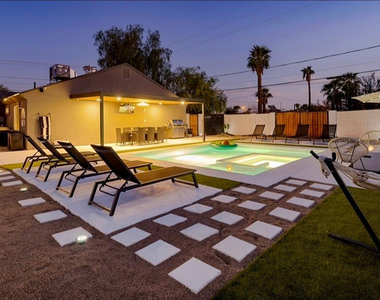 1450 E Hoover Avenue - Photo Thumbnail 125