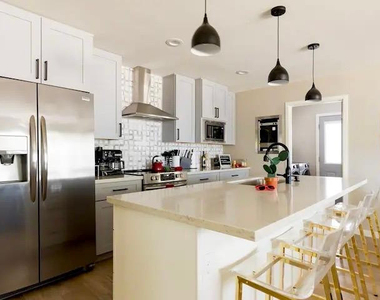 1450 E Hoover Avenue - Photo Thumbnail 2
