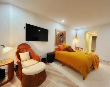 2800 N Flagler Drive - Photo Thumbnail 7