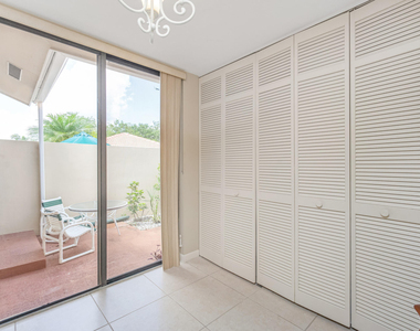 135 Old Meadow Way - Photo Thumbnail 9