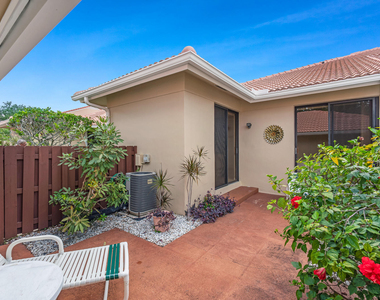 135 Old Meadow Way - Photo Thumbnail 18
