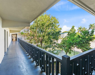 1150 E Sample Road - Photo Thumbnail 18
