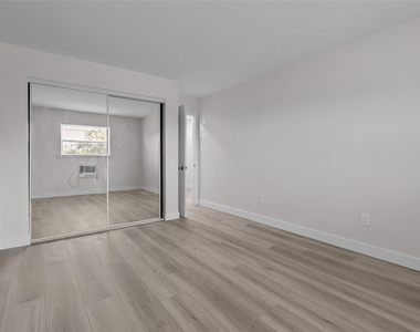 1150 E Sample Road - Photo Thumbnail 11