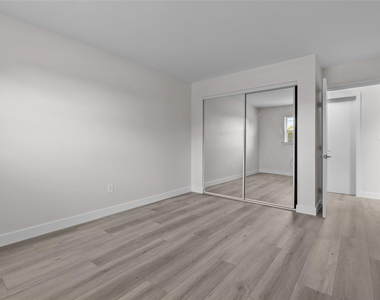 1150 E Sample Road - Photo Thumbnail 10