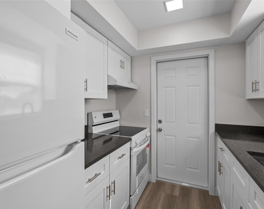 1150 E Sample Road - Photo Thumbnail 3