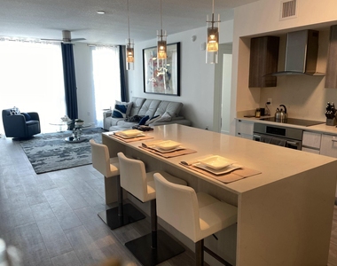 111 Se 1st Avenue - Photo Thumbnail 6