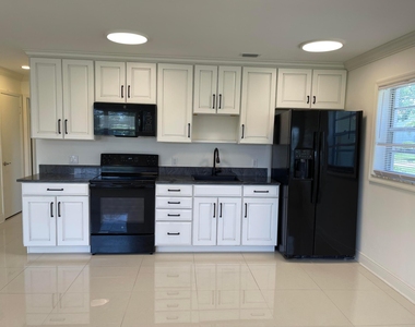 1225 Nw 21st Street Nw - Photo Thumbnail 2