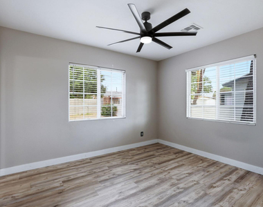 2022 N 40th Street - Photo Thumbnail 22