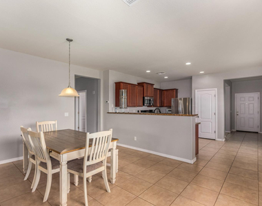 41177 W Lucera Lane - Photo Thumbnail 7