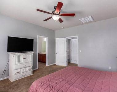 41177 W Lucera Lane - Photo Thumbnail 9