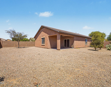 41177 W Lucera Lane - Photo Thumbnail 28