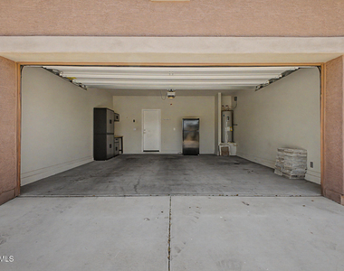 41177 W Lucera Lane - Photo Thumbnail 29