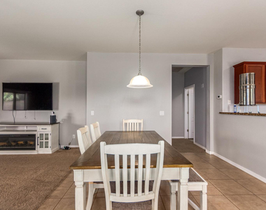 41177 W Lucera Lane - Photo Thumbnail 6