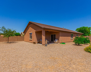 41177 W Lucera Lane - Photo Thumbnail 19