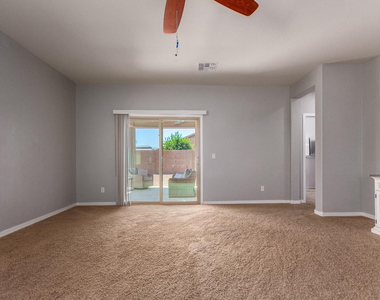 41177 W Lucera Lane - Photo Thumbnail 8