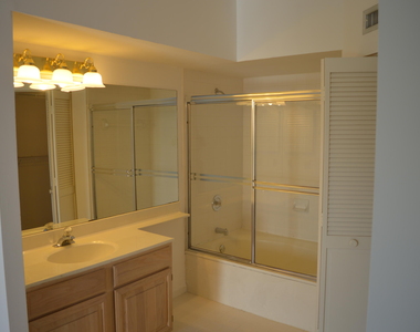 1280 S Alhambra Circle - Photo Thumbnail 8