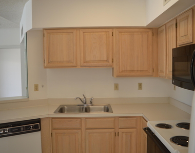 1280 S Alhambra Circle - Photo Thumbnail 4