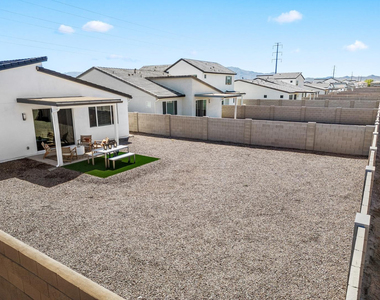 6326 S 47th Drive - Photo Thumbnail 11