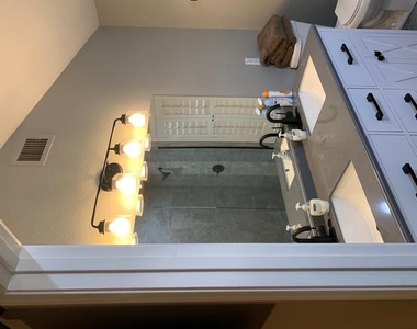 12328 W Roanoke Avenue - Photo Thumbnail 5