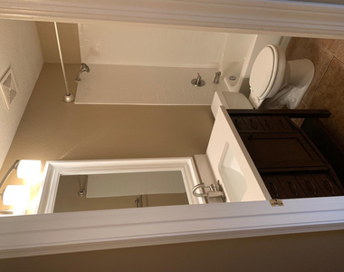 12328 W Roanoke Avenue - Photo Thumbnail 10