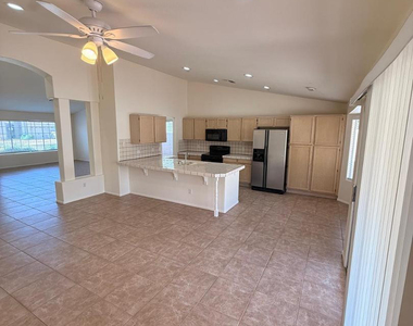 4556 E Charleston Avenue - Photo Thumbnail 11