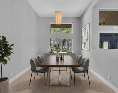 10434 Nw 6th Court - Photo Thumbnail 13