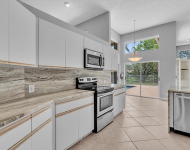10434 Nw 6th Court - Photo Thumbnail 32