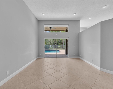 10434 Nw 6th Court - Photo Thumbnail 6