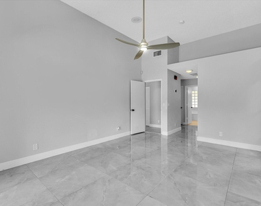 10434 Nw 6th Court - Photo Thumbnail 19