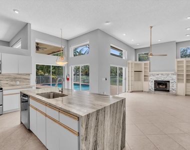 10434 Nw 6th Court - Photo Thumbnail 35
