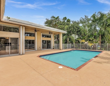 10434 Nw 6th Court - Photo Thumbnail 30
