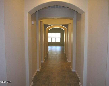 609 E Pearce Road - Photo Thumbnail 14