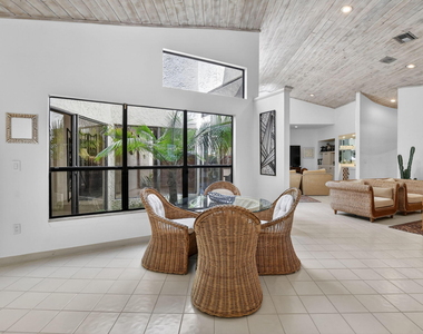 22519 W Esplanada Cir W - Photo Thumbnail 18