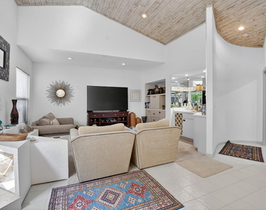 22519 W Esplanada Cir W - Photo Thumbnail 7