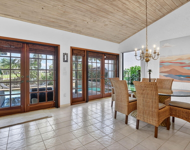 22519 W Esplanada Cir W - Photo Thumbnail 15