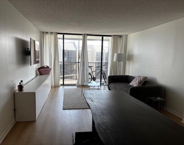 20 Royal Palm Way - Photo Thumbnail 5