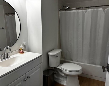 20 Royal Palm Way - Photo Thumbnail 9