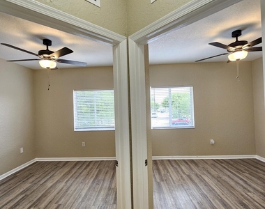 1063 Golden Lakes Boulevard - Photo Thumbnail 17